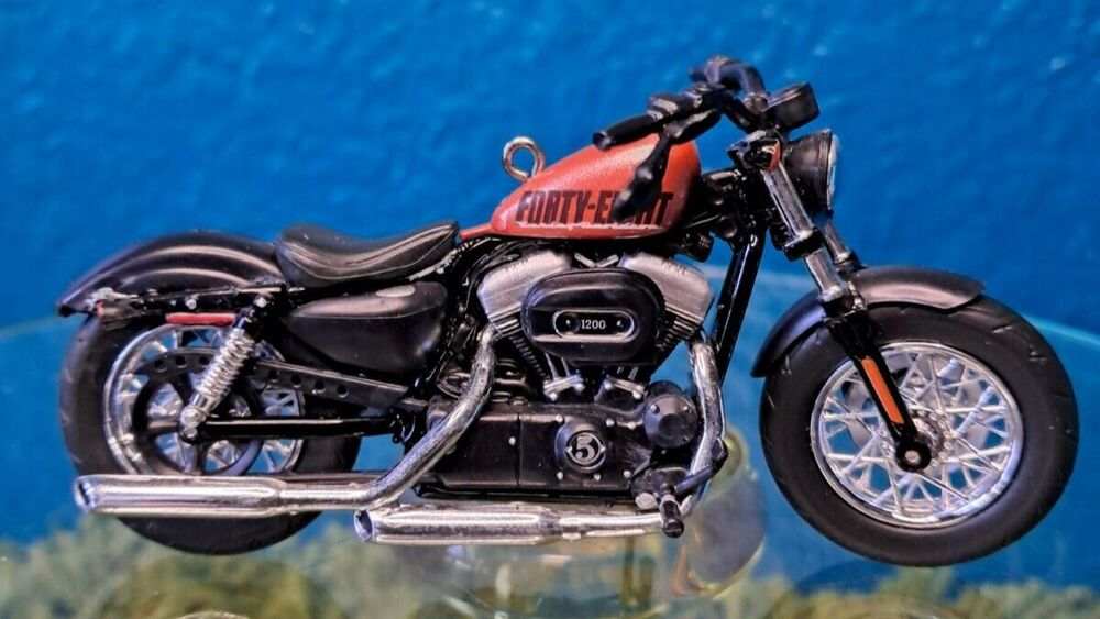 New Hallmark 2015 Keepsake Ornament “2014 Sportster Forty-Eight” Harley-Davidson - Picture 3 of 6